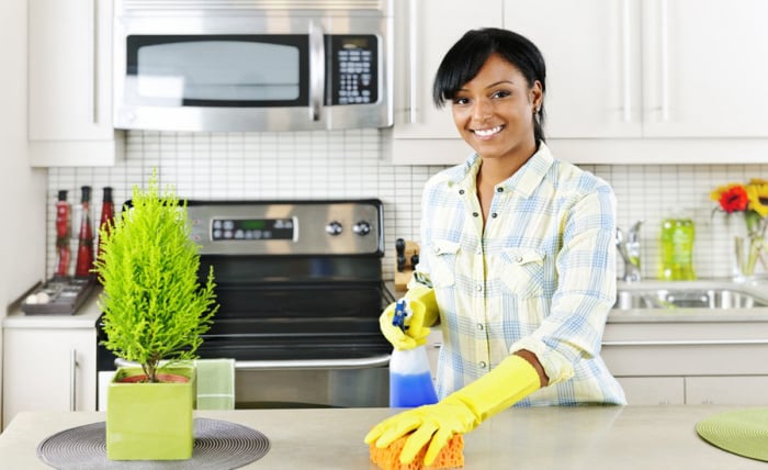 Servicios profesionales de limpieza de apartamentos en Samaná, República Dominicana.